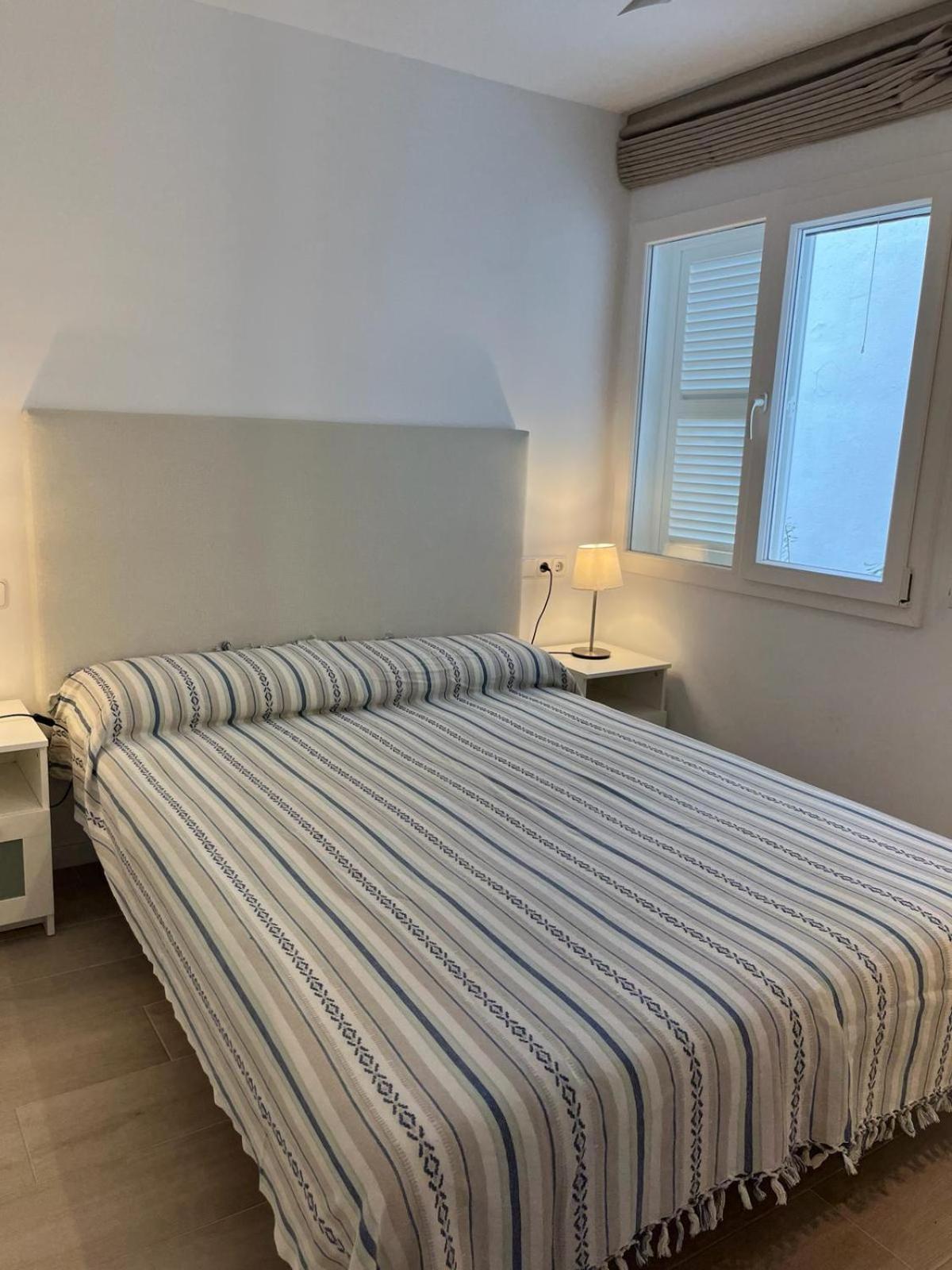 Apartamento Sea Frontline 'faraona'. Pool. Wifi